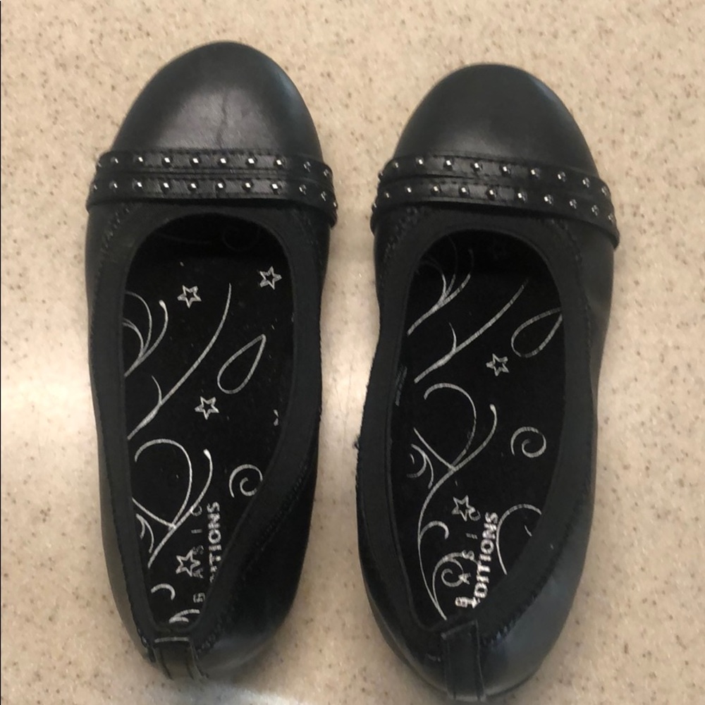 Black flats